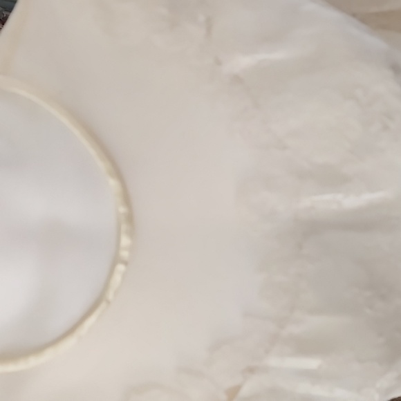 Saks Fifth Avenue 1940s Era Wedding Dress. Liquid Satin - Picture 14 of 17